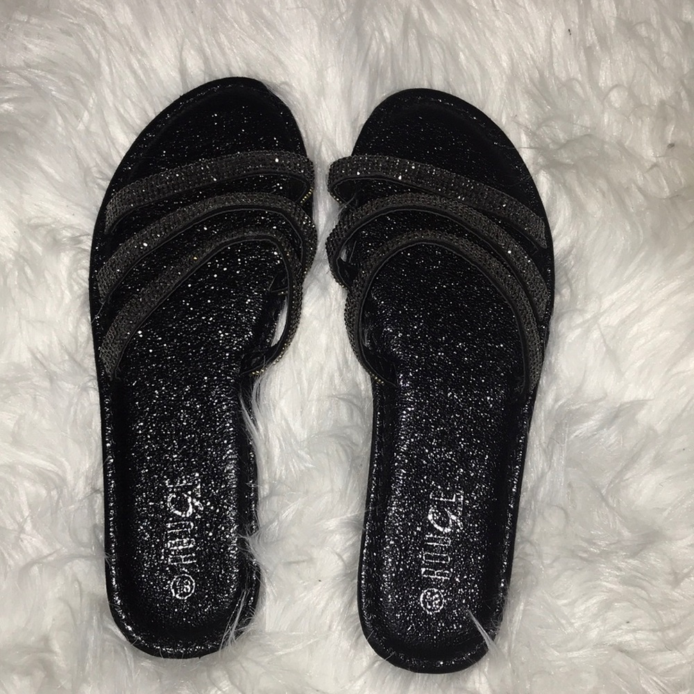 Black sparkly sequins sandals!